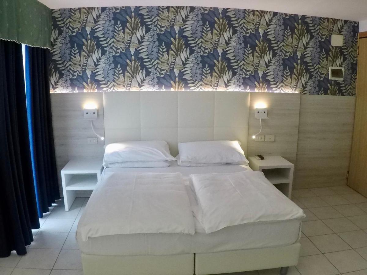 Hotel Gardenia Caorle Exterior foto